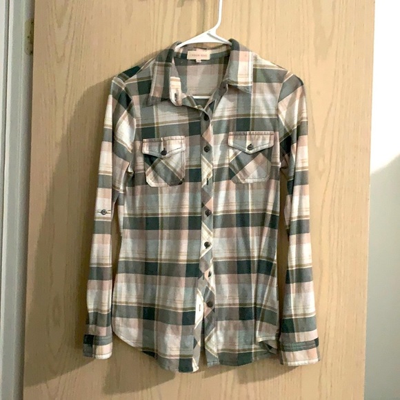 Urban girl💛 long sleeve flannel button down shirt - Picture 2 of 2